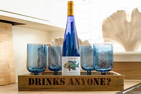 Wee Jules By The Sea