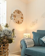 Wee Jules By The Sea