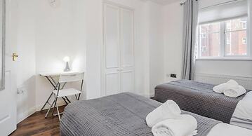 Captivating 2-bed Apartment in Grays