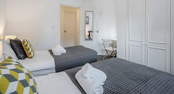 Captivating 2-bed Apartment in Grays