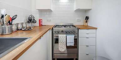 Captivating 2-bed Apartment in Grays