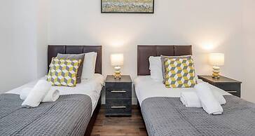 Captivating 2-bed Apartment in Grays