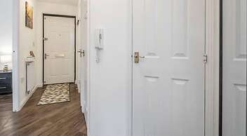 Captivating 2-bed Apartment in Grays