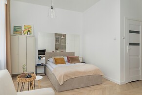 Comfy Apartment Opolska by Renters