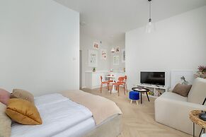 Comfy Apartment Opolska by Renters