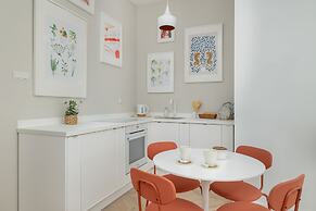 Comfy Apartment Opolska by Renters