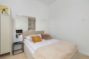 Comfy Apartment Opolska by Renters