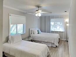 Seascape Beachhouse by Distinctive Beach Rentals