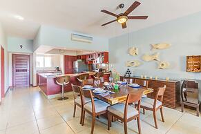 Green Bay Condos golf and garden views