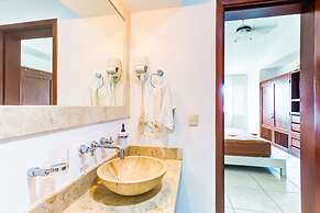 Green Bay Condos golf and garden views