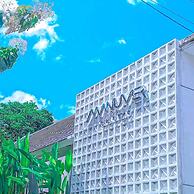 Manuver Surf and Stay Uluwatu Bali