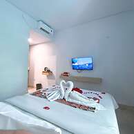 Manuver Surf and Stay Uluwatu Bali