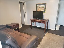 Grand Howell Inn