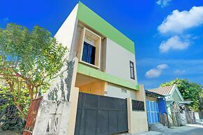 OYO Life 93290 Homestay Betro Syariah