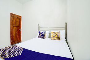 OYO Life 93290 Homestay Betro Syariah