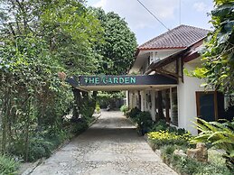 The Garden Family Guest House powered by Cocotel.