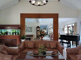 The Garden Family Guest House powered by Cocotel.