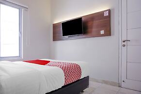 Super OYO 93287 Pioneer Pasar Baru