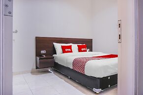 Super OYO 93287 Pioneer Pasar Baru
