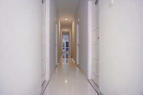 Super OYO 93287 Pioneer Pasar Baru