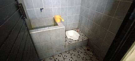 OYO 93295 Wisma Aluh AmbakNearPantai batu lima Asbullah tmbngn