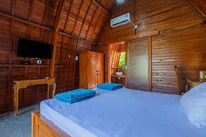 Kubu Selat Villa and Glamping