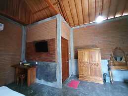 Kubu Selat Villa and Glamping