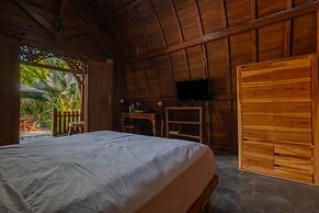 Kubu Selat Villa and Glamping