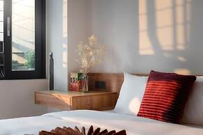 The Galaxy Home Apartment Doi Can