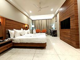 The Sky Imperial Hotel Kailash