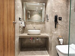 The Sky Imperial Hotel Kailash