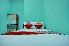 OYO 93298 Barito House