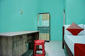 OYO 93298 Barito House