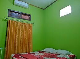 OYO 93299 Homestay Aqsa