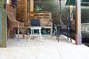 OYO Life 93300 Homestay Puri Anggrek Syariah - Wage