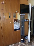 Room in House - 2 Floors 2 Bedrooms Near Central Station