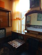 Room in House - 2 Floors 2 Bedrooms Near Central Station