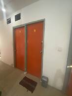 SPOT ON 93312 Homestay OrangeNearNagoya Hill Shopping Mall