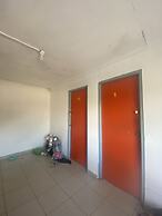 SPOT ON 93312 Homestay OrangeNearNagoya Hill Shopping Mall