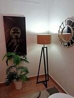 Lux Suites Red Plate Studio Apartments