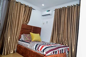 Immaculate 4-bed Apartment in Lagos