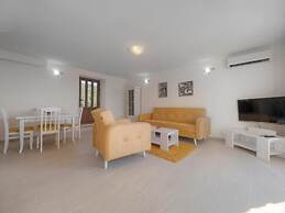 Amfora Family Apartments Rezevici