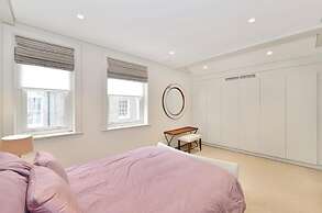 Charming 3-bed House in London