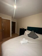 Remarkable 1-bed Apartment in Romford