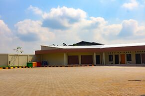 Front One Hotel Gombong