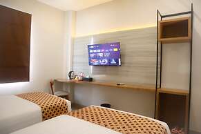 Front One Hotel Gombong