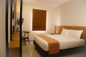 Front One Hotel Gombong