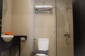 Front One Hotel Gombong