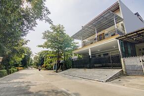OYO 90322 Joy Homestay Near Bella Terra Lifestyle Center