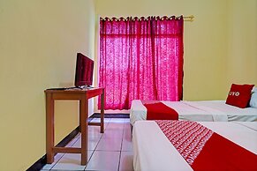 OYO 93229 P3 Guest House